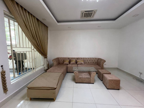 Twin Villa for rent in Borey Chip Mong land sensok Aeon2 price 1200$ negotiable full furnish