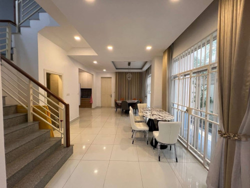 Twin Villa for rent in Borey Chip Mong land sensok Aeon2 price 1200$ negotiable full furnish