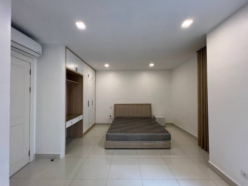Twin Villa for rent in Borey Chip Mong land sensok Aeon2 price 1200$ negotiable full furnish