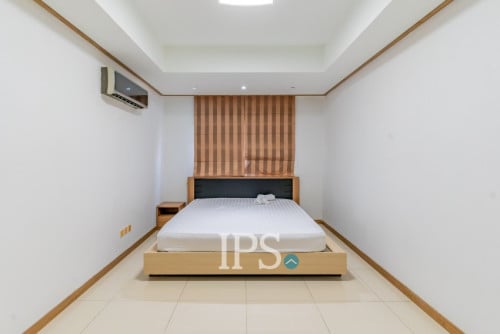 ❗️#URGENTSALE❗️3-Bedroom Condo -📍De Castle Noblesse, Phnom Penh