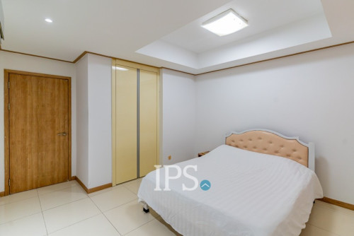 ❗️#URGENTSALE❗️3-Bedroom Condo -📍De Castle Noblesse, Phnom Penh
