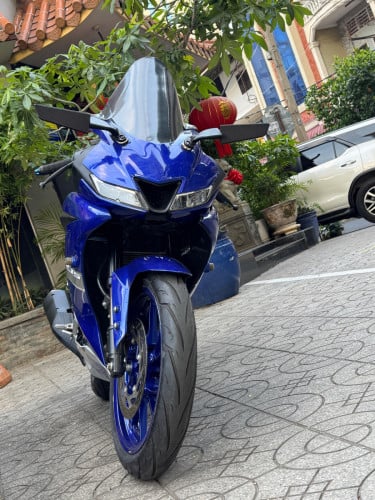 Yamaha R15