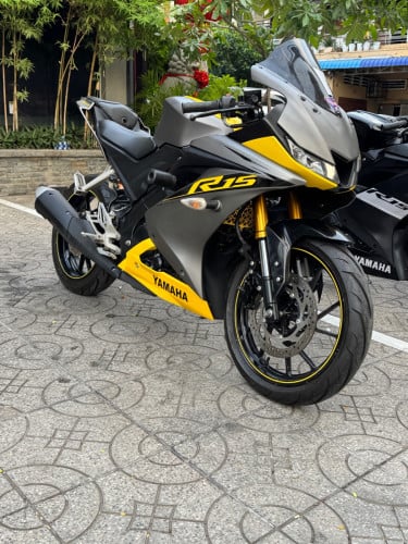 Yamaha R15