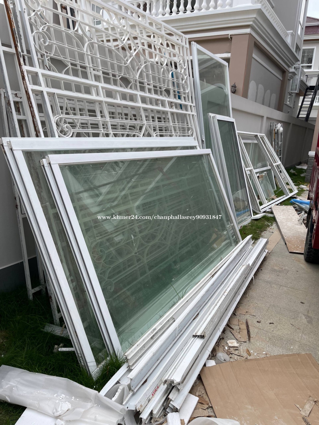 កញ្ចក់4*1.5m =8សន្លឹក