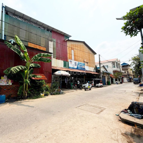 ដីលក់ មានចំណូលជួល ជិតសាលាអង្ការ ស្កុត ស្ទឹងមានជ័យ