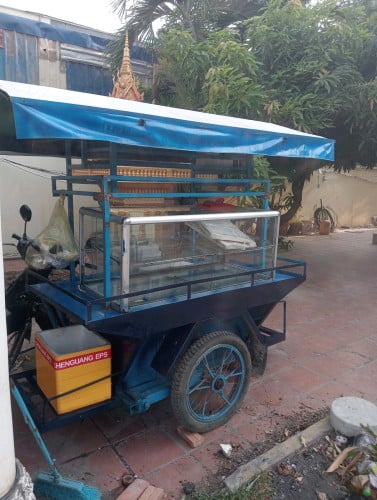 លក់ទាំងម៉ូតូនិងរឺម៉កបងៗ