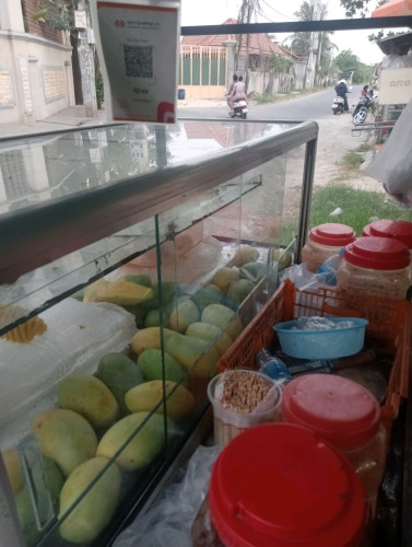 លក់ទាំងម៉ូតូនិងរឺម៉កបងៗ