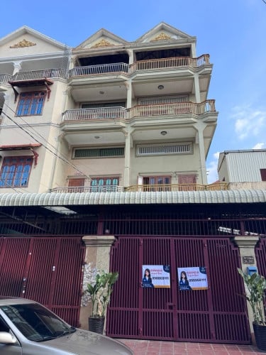 ផ្ទះលក់​បន្ទាន់​​ នៅសន្ធរម៉ុក