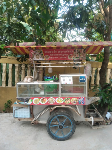 ចង់លក់រទេះលក់ប្រហិតមីឆាណូតឆា។