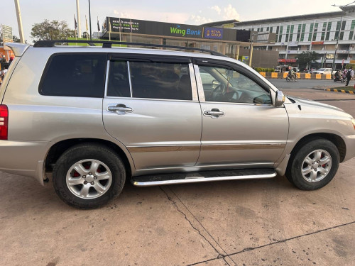ធានាឡានស្អាតអត់បុកកាត់ត
