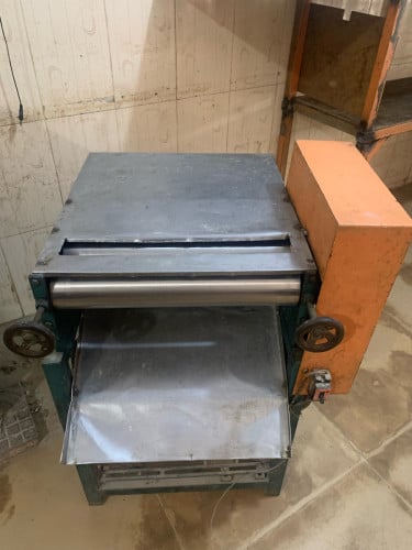 សម្ភារៈធ្វើនំប័ុងឡៃឡុង