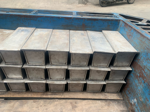 សម្ភារៈធ្វើនំប័ុងឡៃឡុង