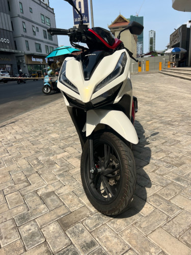 ថ្មីណាស់