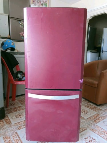 ហ្រ្វីដឹក.ហ្រ្វីជើងទ្រ