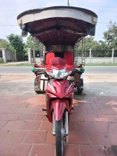 កង់បីលក់
