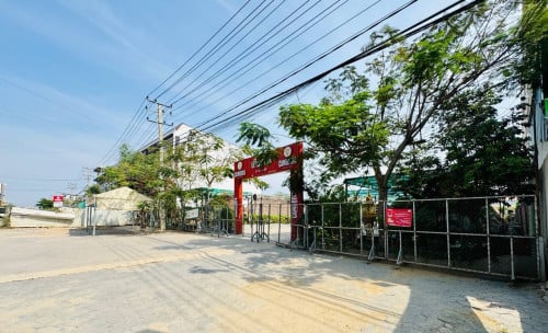 ដី និង ហាងសម្រាប់ជួល