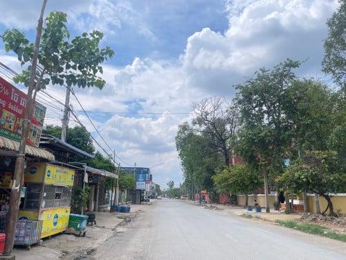 ដី នឹងផ្ទះលក់ជិតសាលាខេត្តបាត់ដំបង