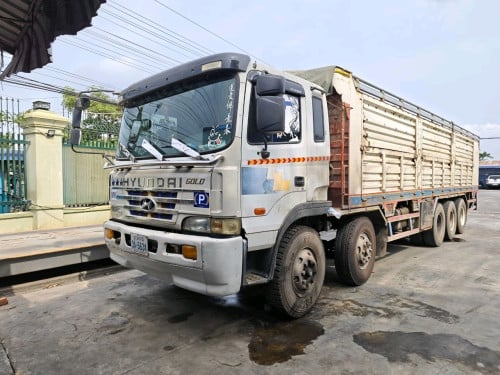 ឡានផ្លូវ៥ពេញ ឆ្នាំ097