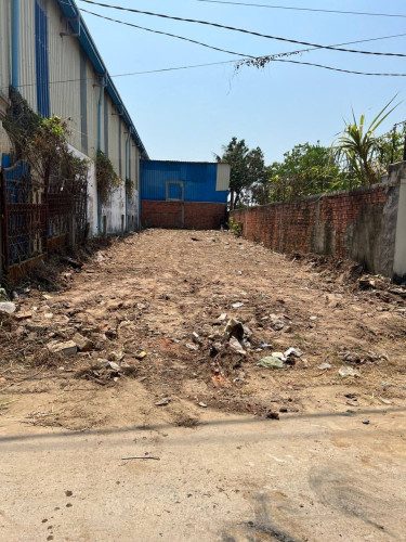 តម្លៃលក់ 78,000$ តម្លៃជួល 1ខែ350$ មាន commission
