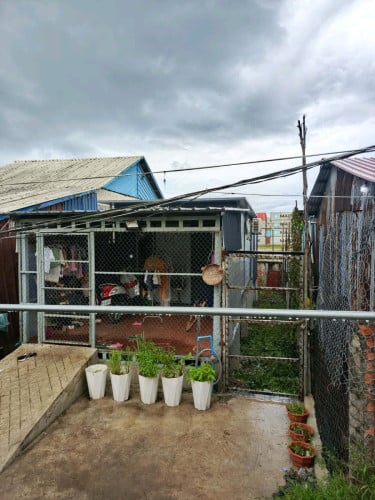 ដីផ្ទះលក់ 18000$ ចរចារ