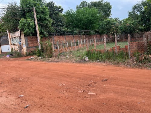 ដីលក់ បែរទិសខាងកើត ប្លង់រឹង(184m2)