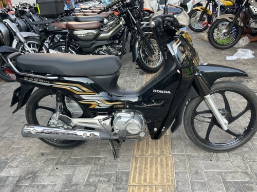ម៉ូតូជិះបាន 6000km.  ម្ចាស់ដើម