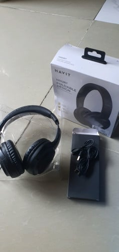 កាសធំប្រើ bluetoothសំឡេងបុកបាសស្អាតថ្មកាន់ ថ្មីប្រអប់