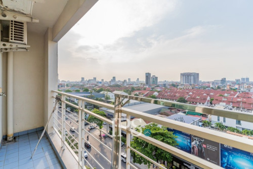 #ForSale ✨ 9th Floor 3 Bedroom Condo – De Castle Noblesse, Boeung Kak 1, Phnom Penh