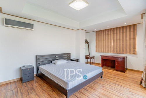 #ForSale ✨ 9th Floor 3 Bedroom Condo – De Castle Noblesse, Boeung Kak 1, Phnom Penh