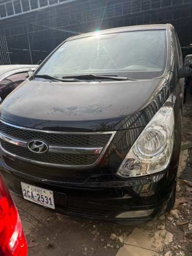 ម៉ាក Hyundai Starex