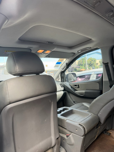 ម៉ាក Hyundai Starex