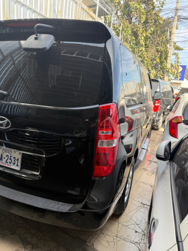 ម៉ាក Hyundai Starex