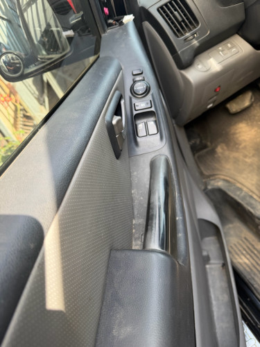 ម៉ាក Hyundai Starex