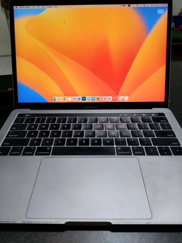 លក់Mackbook Pro2017