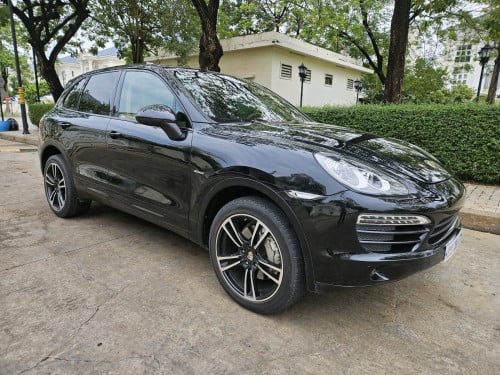 លក PORSCHE 2013 ម៉ាស៊ូត