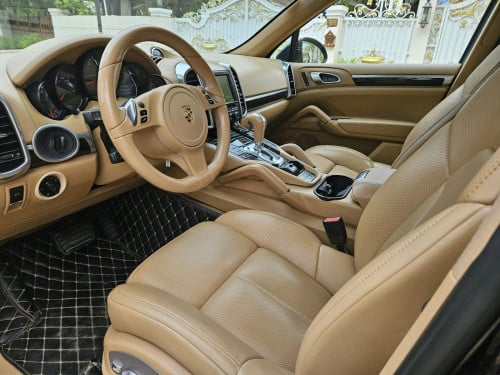 លក PORSCHE 2013 ម៉ាស៊ូត