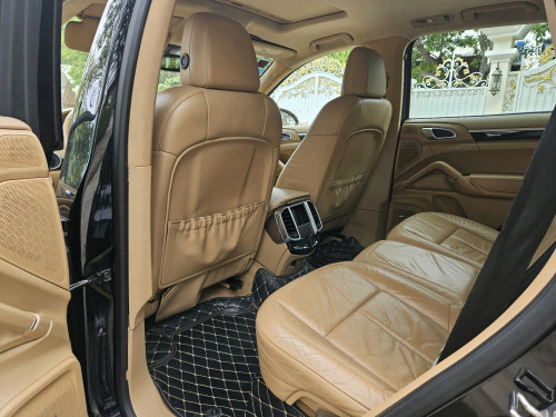 លក PORSCHE 2013 ម៉ាស៊ូត