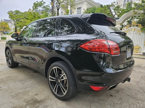 លក PORSCHE 2013 ម៉ាស៊ូត