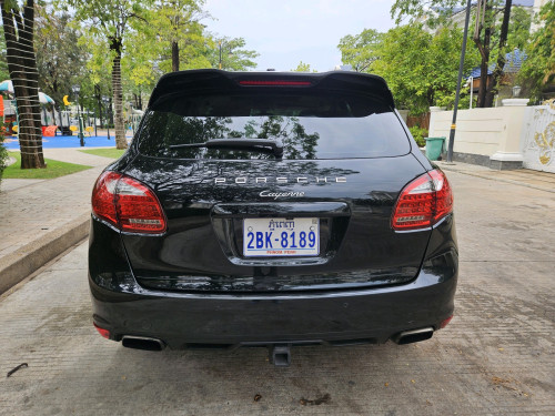 លក PORSCHE 2013 ម៉ាស៊ូត