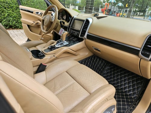 លក PORSCHE 2013 ម៉ាស៊ូត