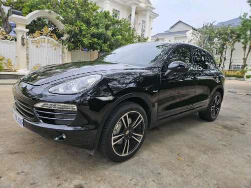 លក PORSCHE 2013 ម៉ាស៊ូត