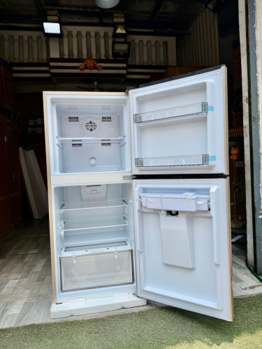 ទូទឹកកកQstar 1.30M មានចុកទឹក ចុះសល់199$ ធានា២ឆ្នាំ