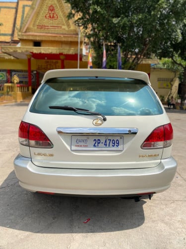 ឡានលក់ Rx300 ឆ្នាំ2000 ប៉ុងពីរ (សកាំម៉ៃ) ឡានស្អាត 9500$