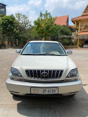 ឡានលក់ Rx300 ឆ្នាំ2000 ប៉ុងពីរ (សកាំម៉ៃ) ឡានស្អាត 9500$