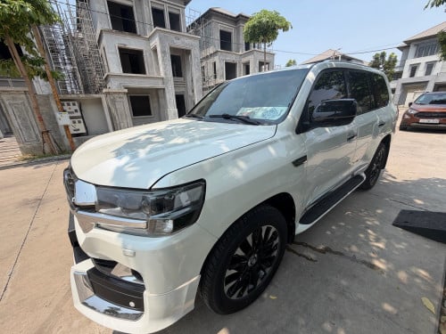 ឡានលក់ Toyota Land Cruiser 2008 ឡើង 2021 ថ្មីស្អាត