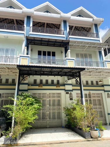 🏘️ផ្ទះលក់បន្ទាន់តម្លៃក្រោមទីផ្សារ បុរីសម្បតិ្តមានហេង
