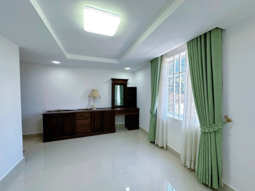 🏘️ផ្ទះលក់បន្ទាន់តម្លៃក្រោមទីផ្សារ បុរីសម្បតិ្តមានហេង