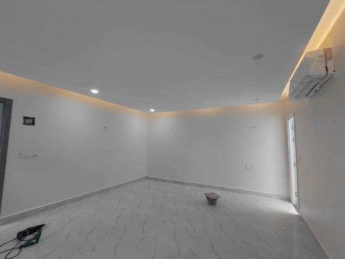 🏠 出租,  地址 : 波贝,  有32个房间, 一个月 13500$