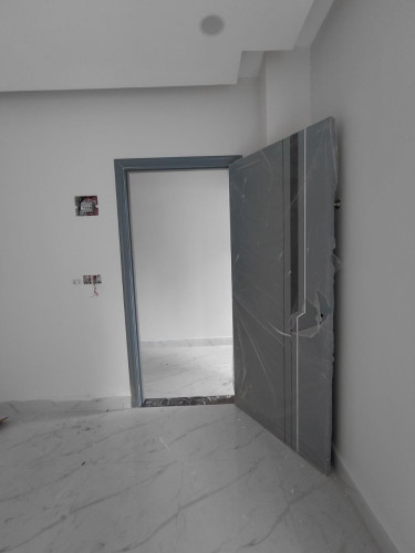 🏠 出租,  地址 : 波贝,  有32个房间, 一个月 13500$