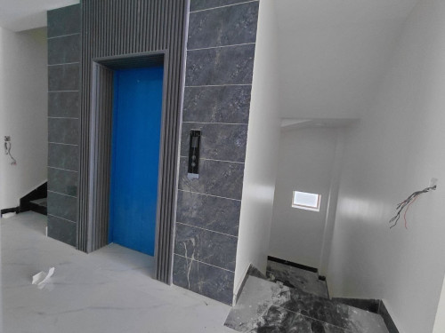 🏠 出租,  地址 : 波贝,  有32个房间, 一个月 13500$